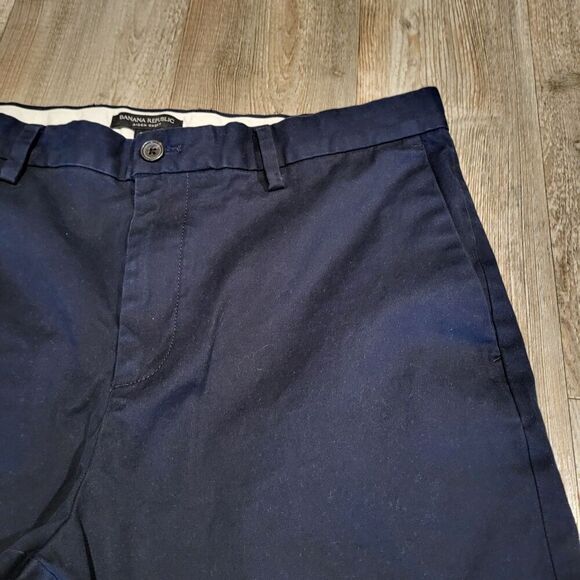 Banana Republic Aiden Short Classic Fit 9" Inseam Chino Shorts Men's Size 36 - Picture 3 of 8